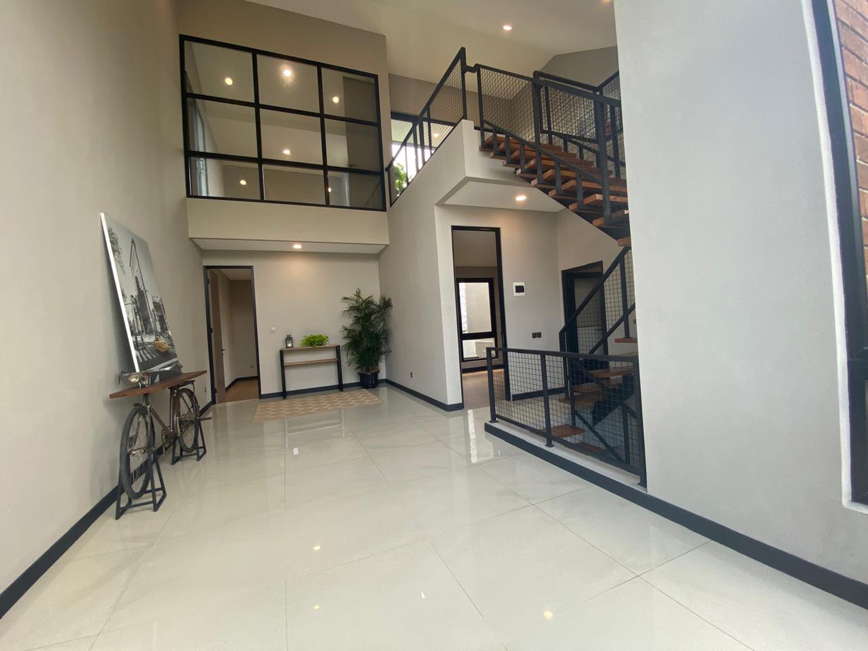 Rumah Bagus, Brand New, Cantik Siap huni di BSD