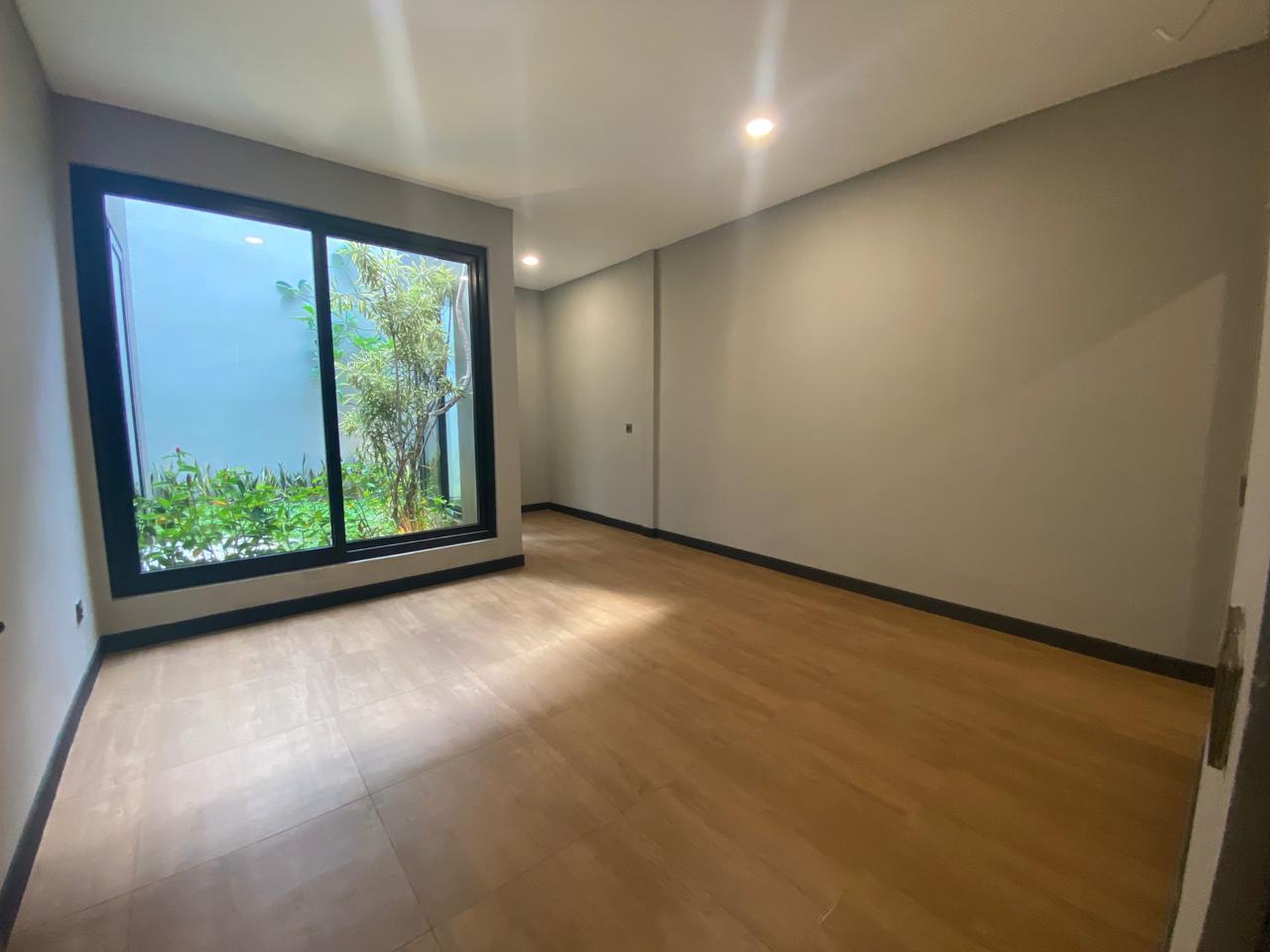 Rumah Bagus, Brand New, Cantik Siap huni di BSD