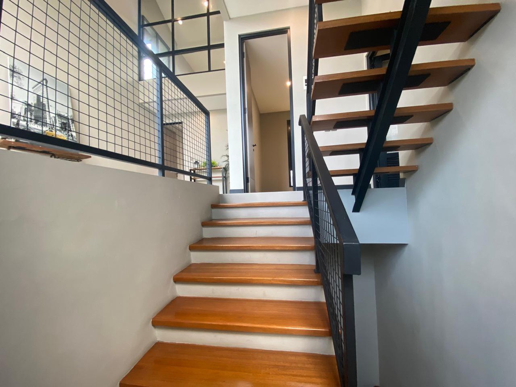 Rumah Bagus, Brand New, Cantik Siap huni di BSD