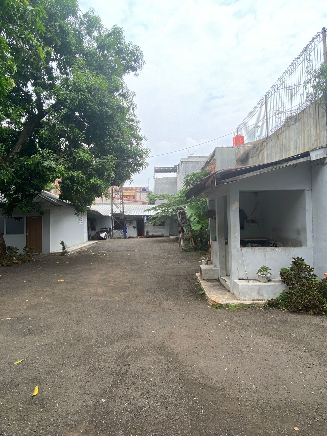 Kavling Cocok untuk usaha dengan luas tanah yang besar cocok untuk investasi di Condet Jakarta Timur