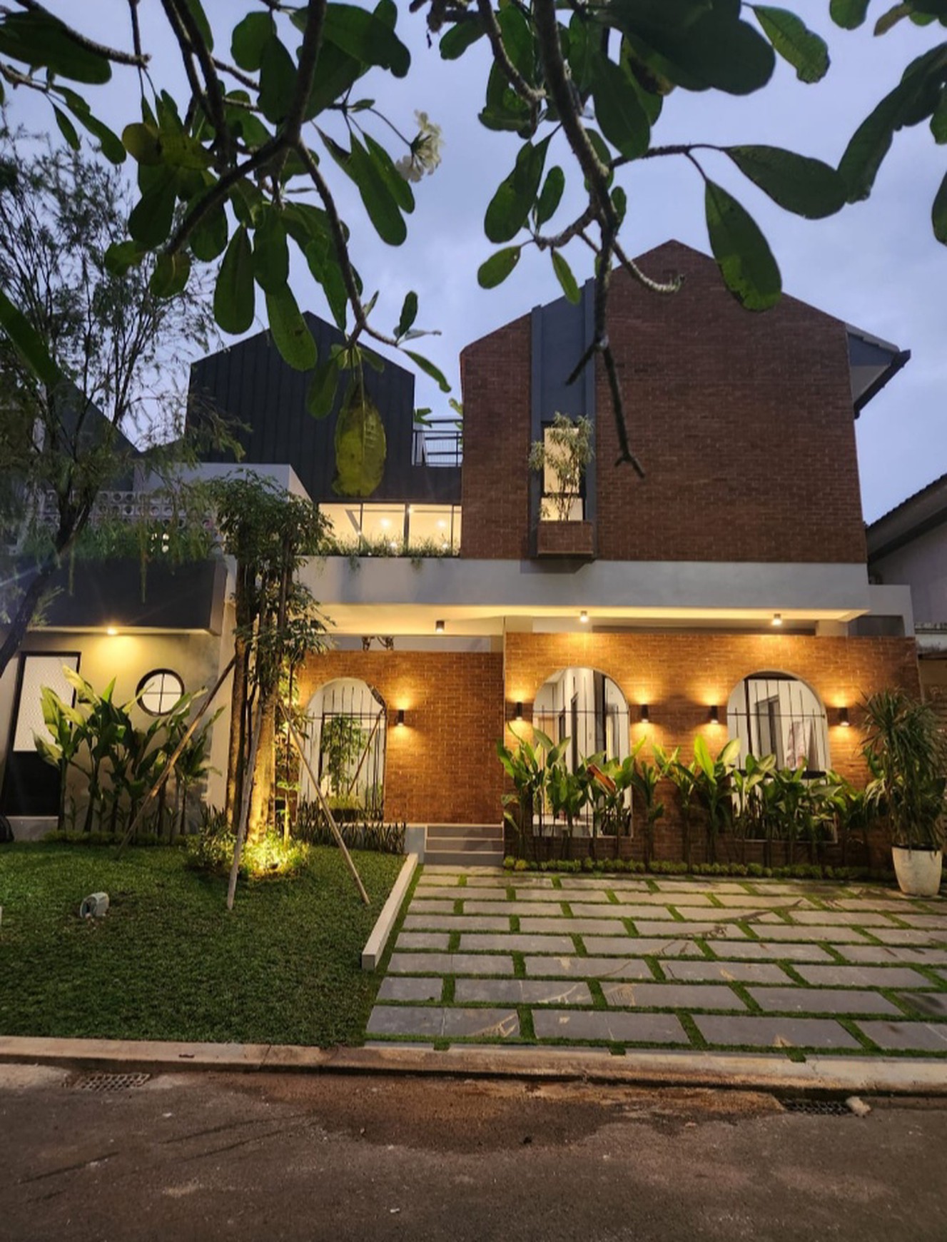 Rumah Cantik, Nyaman dan Asri, Siap huni di BSD