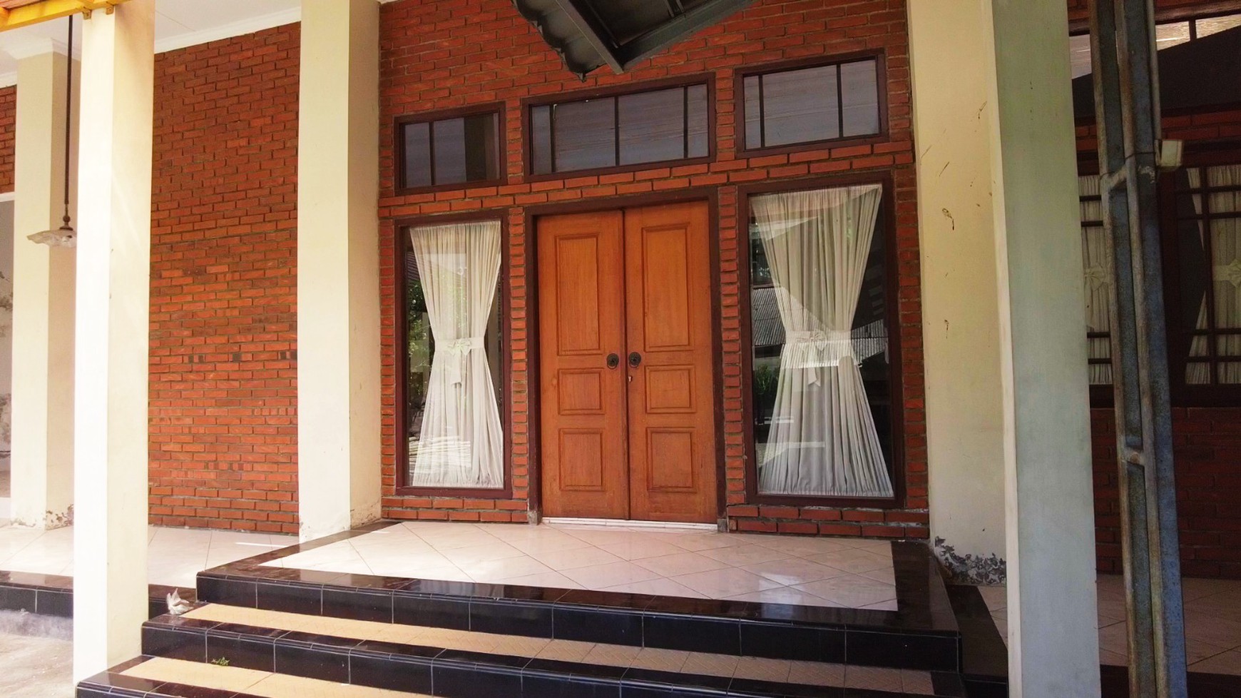 Ruang Usaha Strategis Dekat Jalan Laksda Adisucipto Caturtunggal, Depok, Sleman.