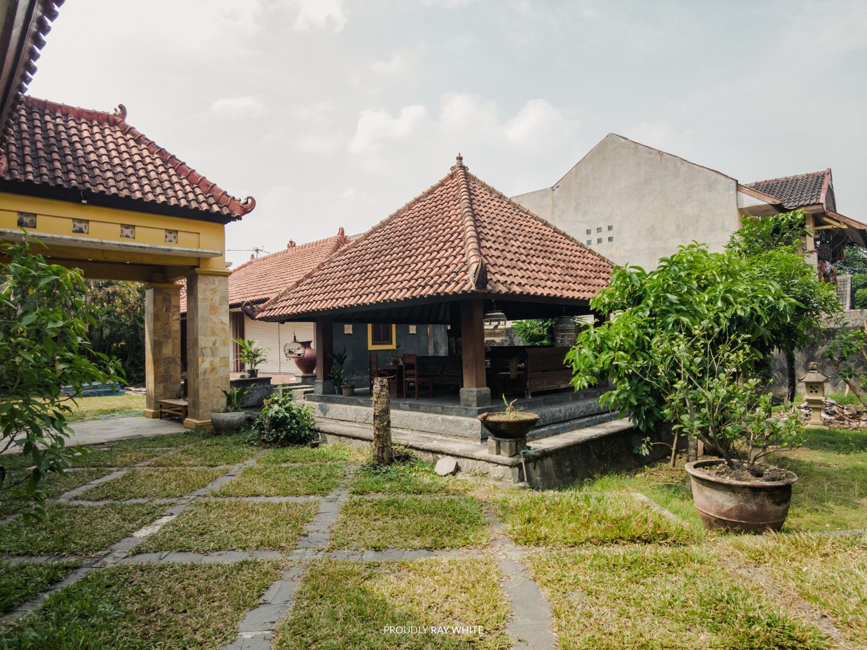 Rumah Mewah 1050 Meter Persegi Diarea Babarsari Caturtunggal, Depok, Sleman.