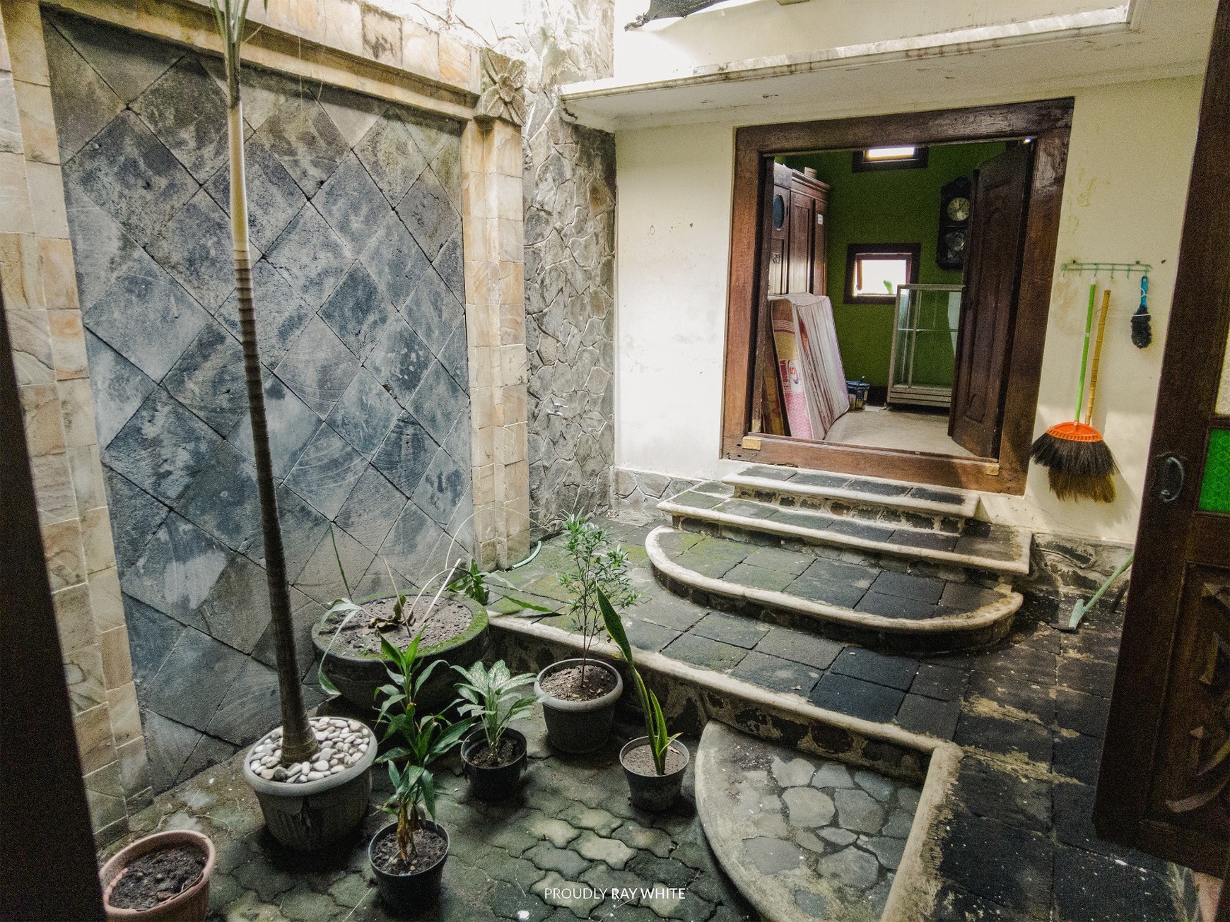 Rumah Mewah 1050 Meter Persegi Diarea Babarsari Caturtunggal, Depok, Sleman.