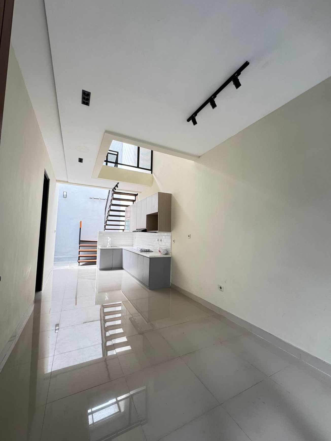 Rumah Kencana Loka, Bsd City