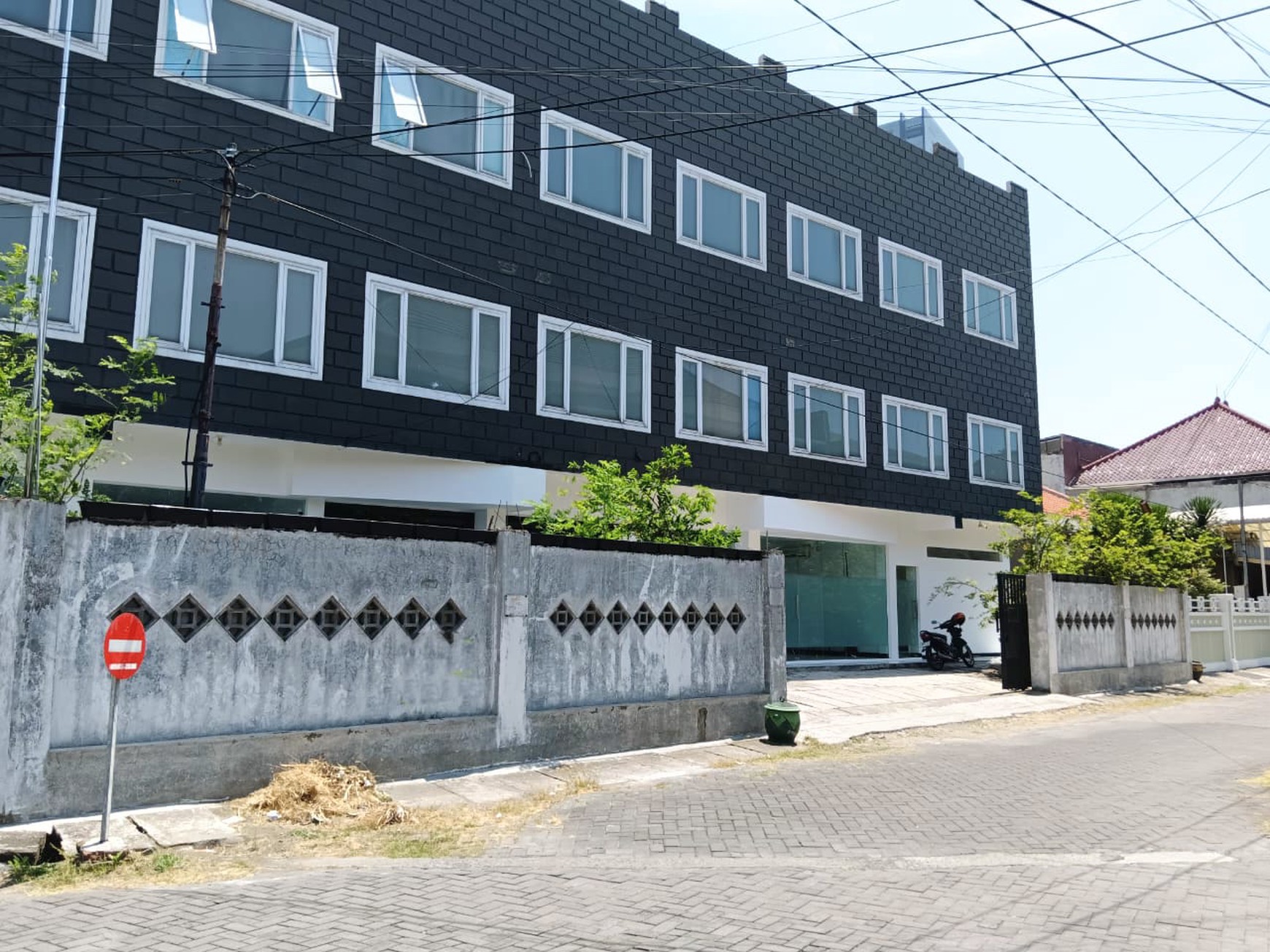 Dijual  Putat Office Building  Total 48 Ruang Usaha  Lokasi Putat Indah Timur Surabaya