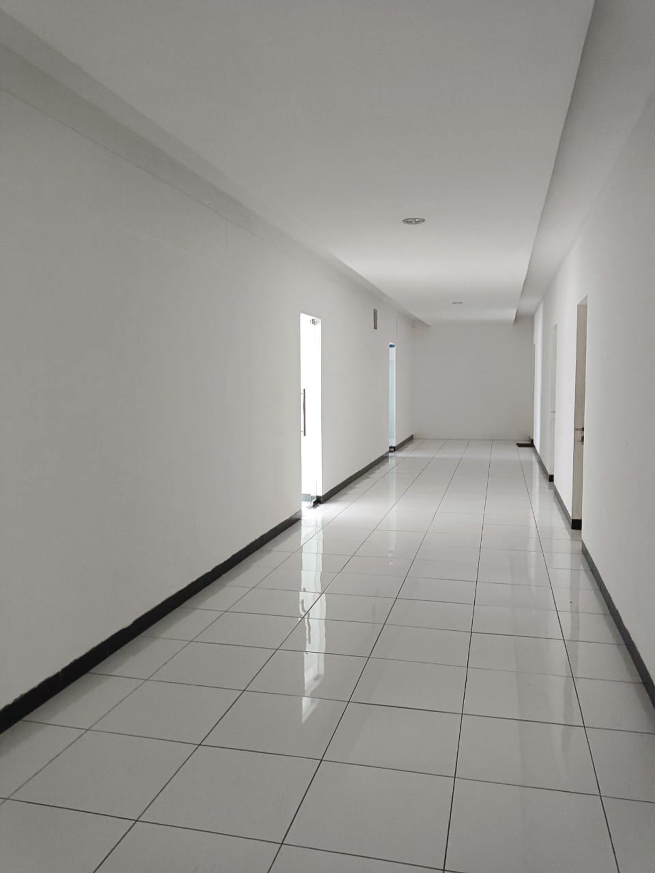 Dijual  Putat Office Building  Total 48 Ruang Usaha  Lokasi Putat Indah Timur Surabaya