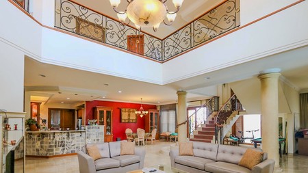 Rumah Mewah di Pondok Indah, Akses mudah Kebayoran Baru Cilandak