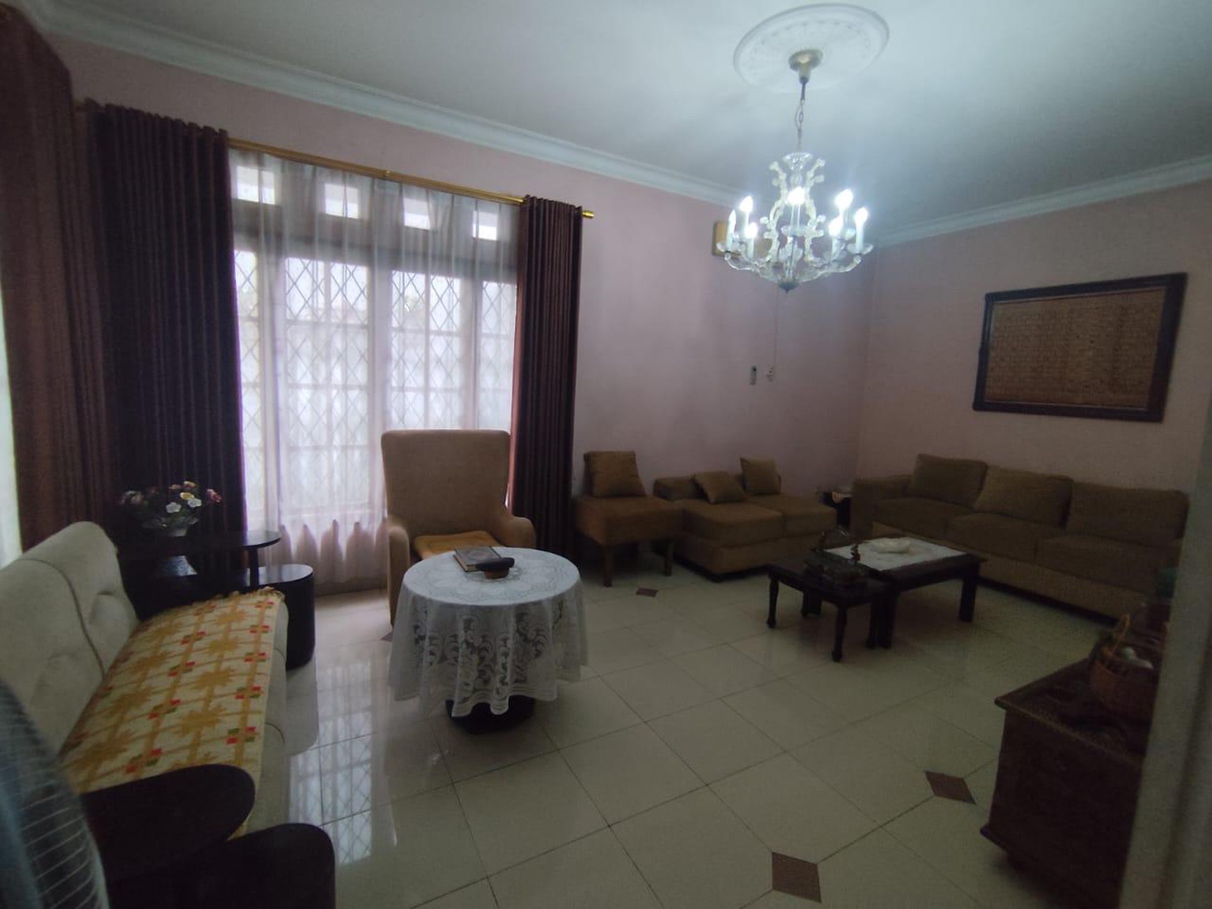 Rumah Bagus, 2 Lantai, Asri dan Nyaman di Jakarta Selatan