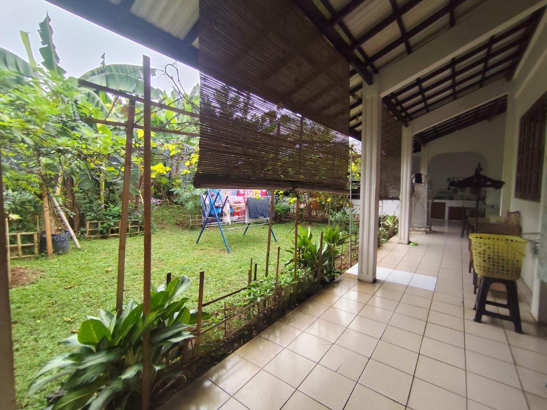 Rumah Bagus, 2 Lantai, Asri dan Nyaman di Jakarta Selatan