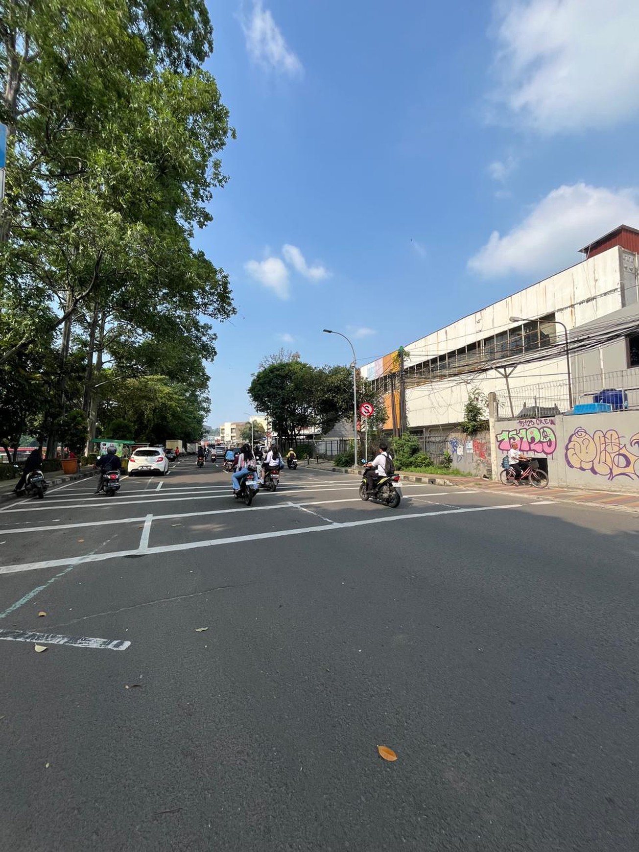 Disewakan Ruko Gandeng 7 di JL. Perintis kemerdekaan, Babakan - Cikokol Tangerang (Depan Taman Gajah Tunggal)