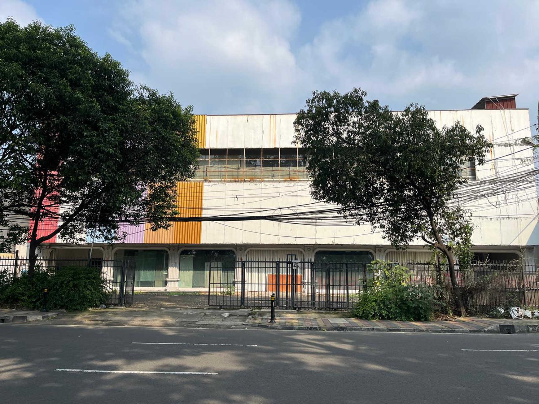 Disewakan Ruko Gandeng 7 di JL. Perintis kemerdekaan, Babakan - Cikokol Tangerang (Depan Taman Gajah Tunggal)