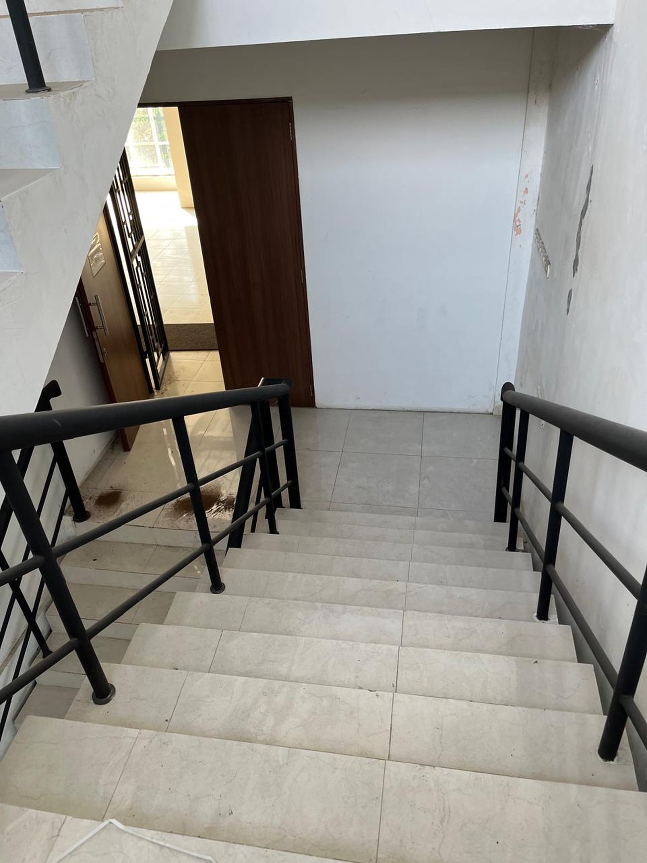 Disewakan Ruko Gandeng 7 di JL. Perintis kemerdekaan, Babakan - Cikokol Tangerang (Depan Taman Gajah Tunggal)