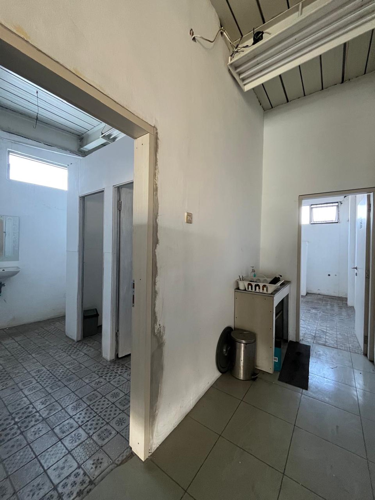 Disewakan Ruko Gandeng 7 di JL. Perintis kemerdekaan, Babakan - Cikokol Tangerang (Depan Taman Gajah Tunggal)