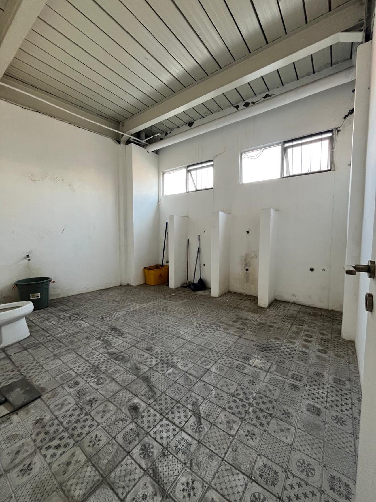 Disewakan Ruko Gandeng 7 di JL. Perintis kemerdekaan, Babakan - Cikokol Tangerang (Depan Taman Gajah Tunggal)