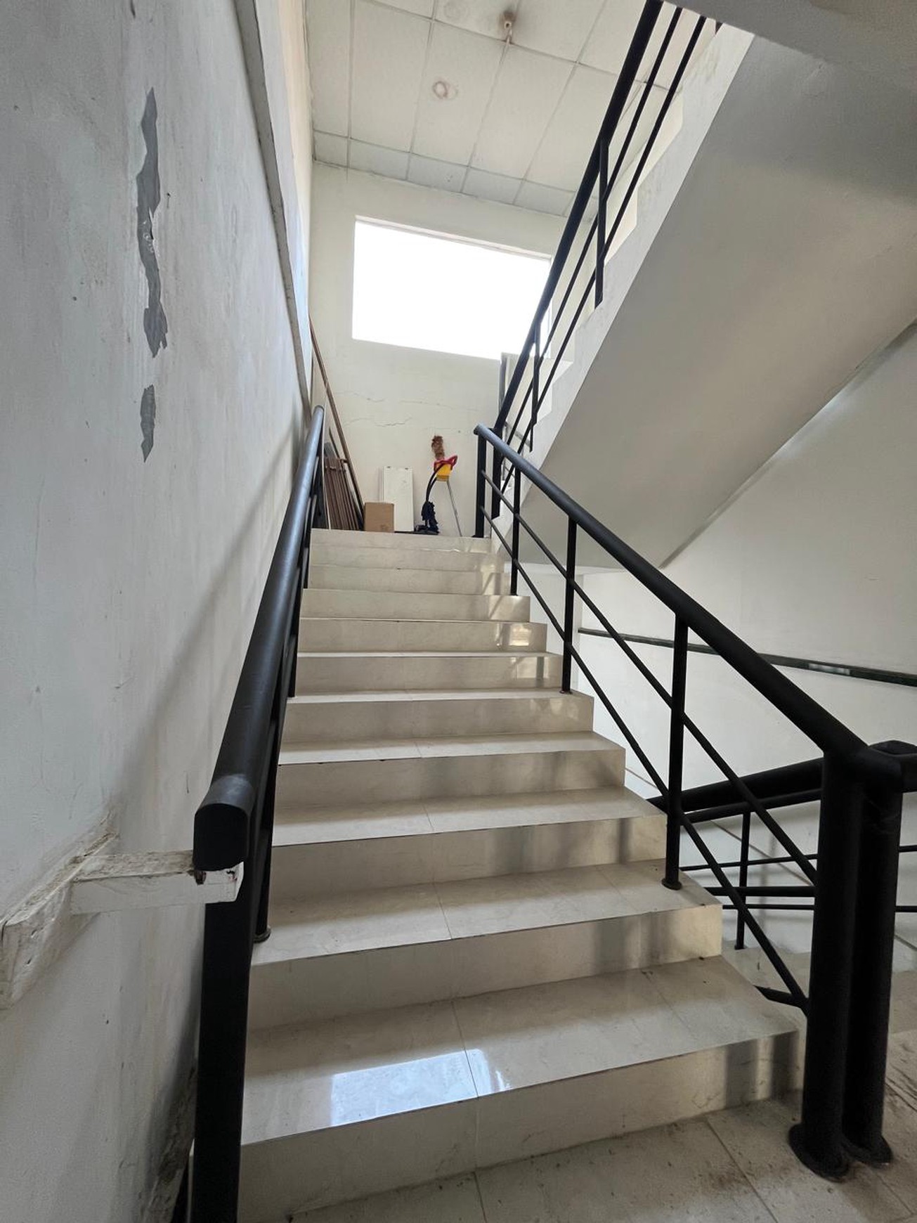 Disewakan Ruko Gandeng 7 di JL. Perintis kemerdekaan, Babakan - Cikokol Tangerang (Depan Taman Gajah Tunggal)