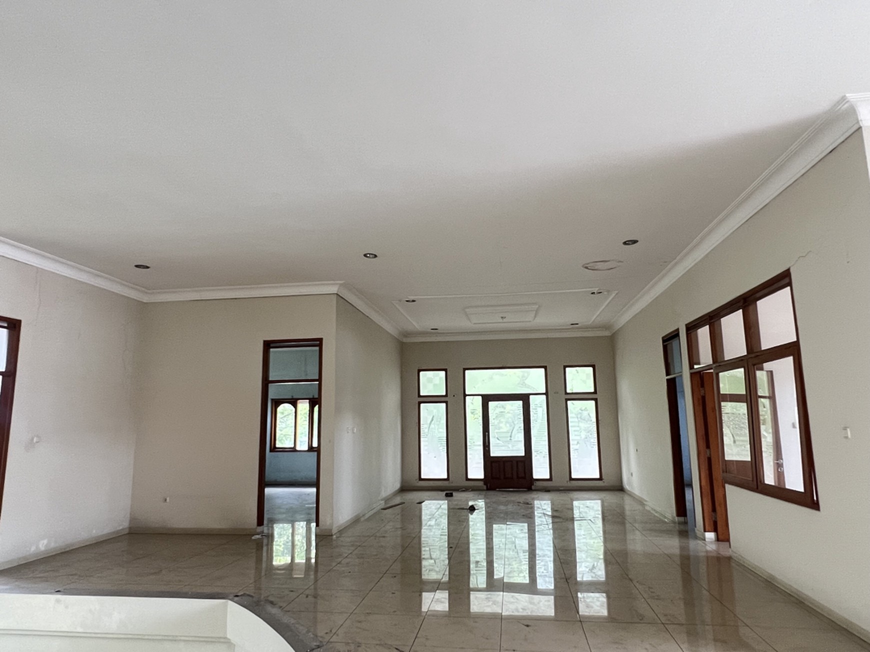 Rumah Mewah Murah Siap Pakai Mainroad Supratman Kota Bandung