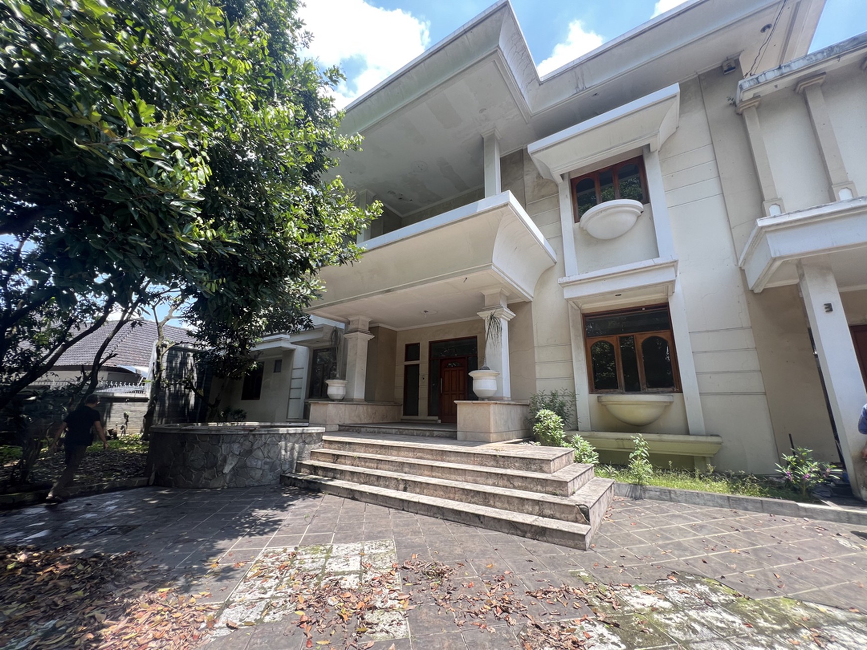 Rumah Mewah Murah Siap Pakai Mainroad Supratman Kota Bandung