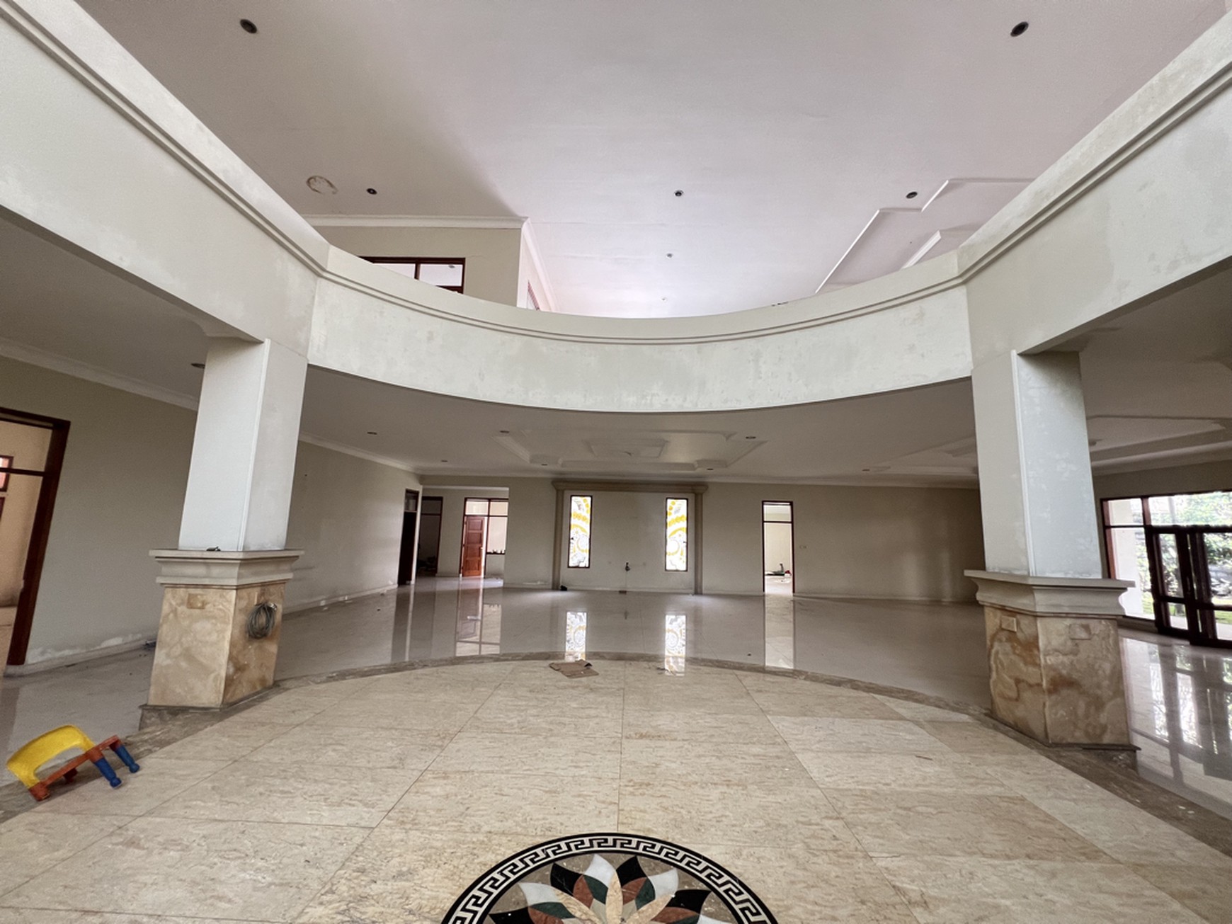 Rumah Mewah Murah Siap Pakai Mainroad Supratman Kota Bandung