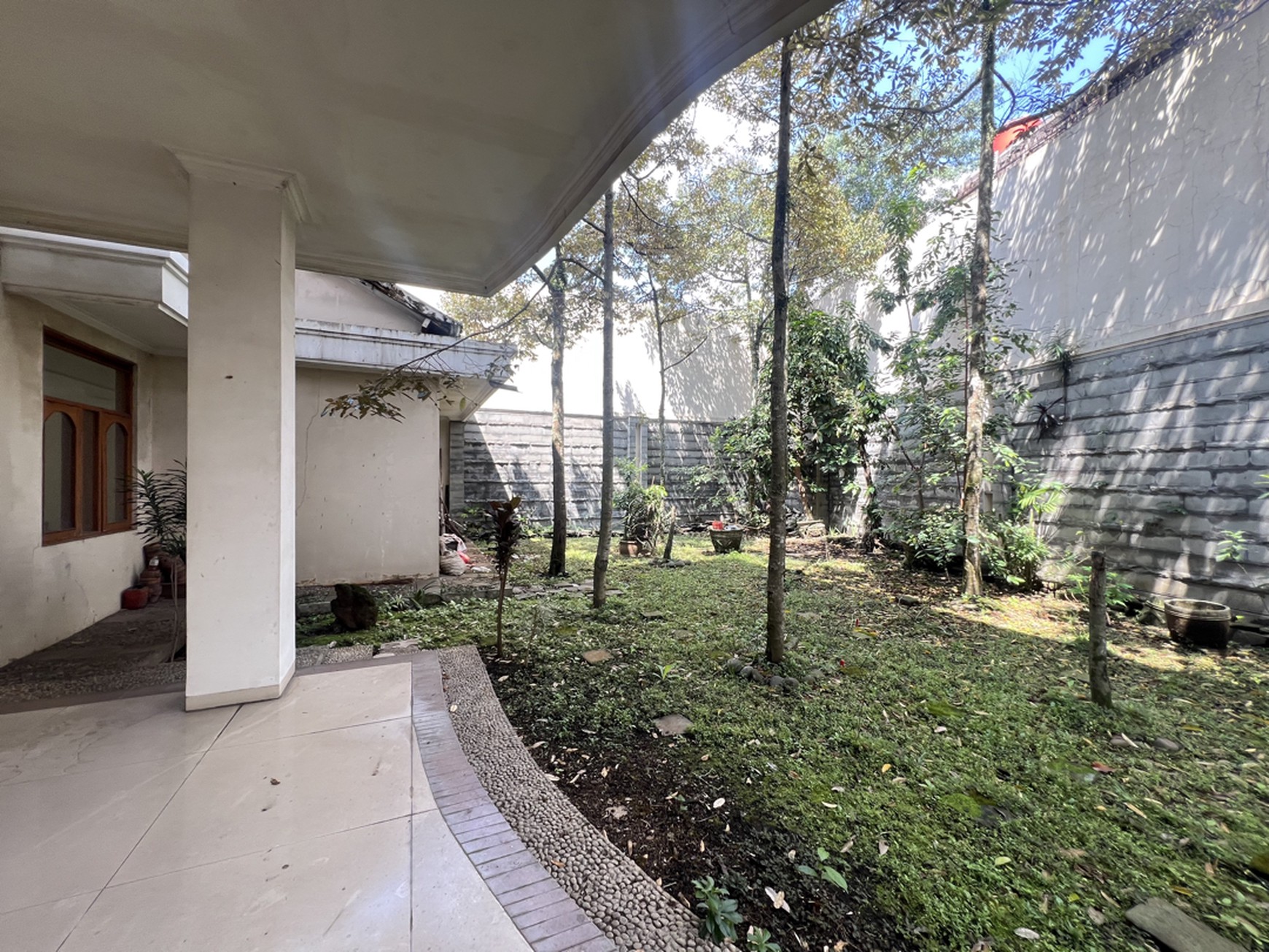 Rumah Mewah Murah Siap Pakai Mainroad Supratman Kota Bandung