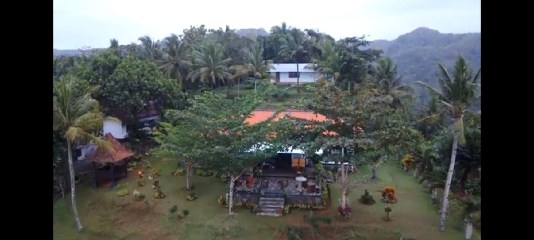 VILA DENGAN VIEW PANTAI