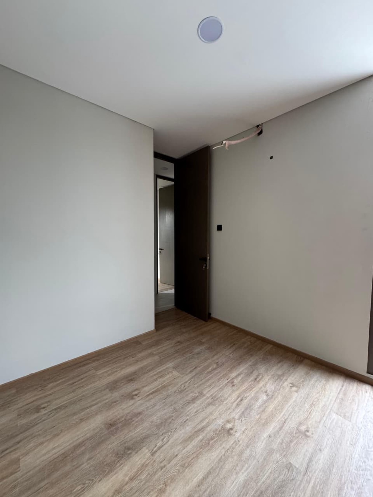 Rumah Bersih Cantik 3 Lantai di BSD HOOK dekat dengan Tol Serpong-Bintaro KT 3+1 KM 2+1