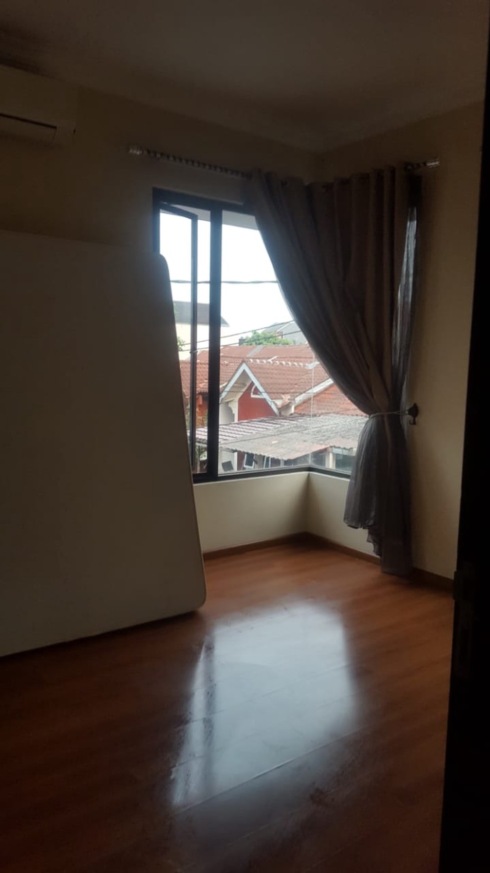Rumah Bagus Di Villa Dago, Pamulang