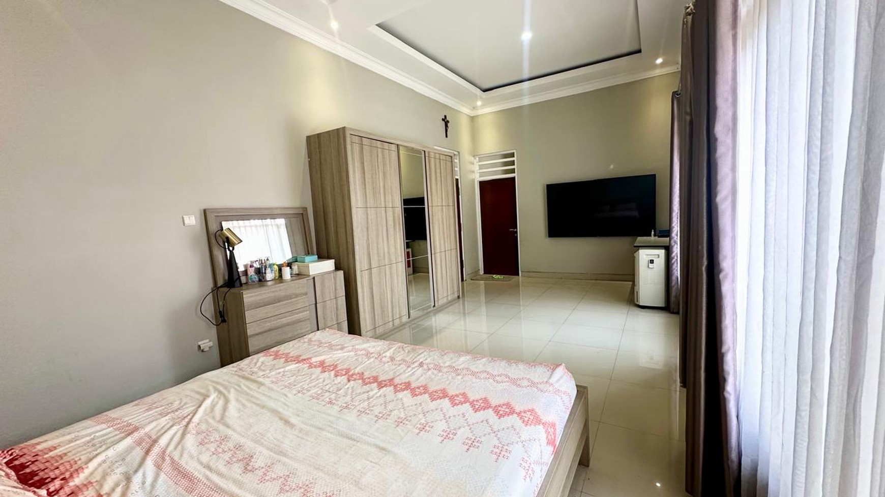 Rumah Bergaya Minimalis Modern Lokasi Tengah Kota Temanggung, Jawa Tengah