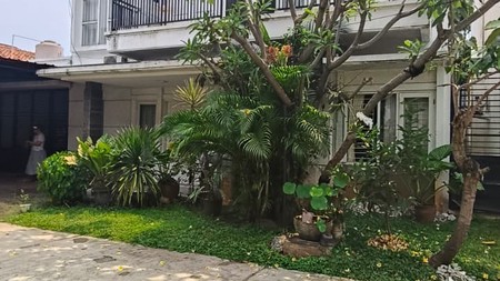 Rumah Bagus Di Jl Gunung Indah Cirendeu Tangerang Selatan