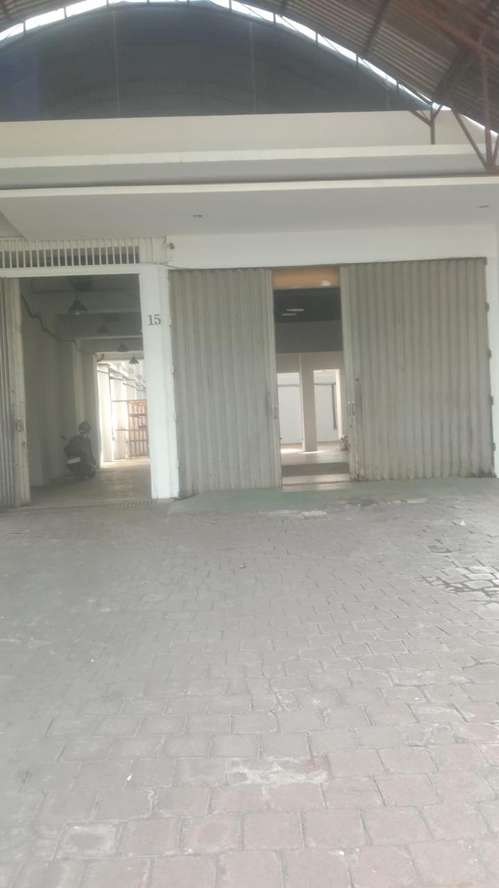 For rent Lahan dan bangunan dekat pintu tol pondok pinang