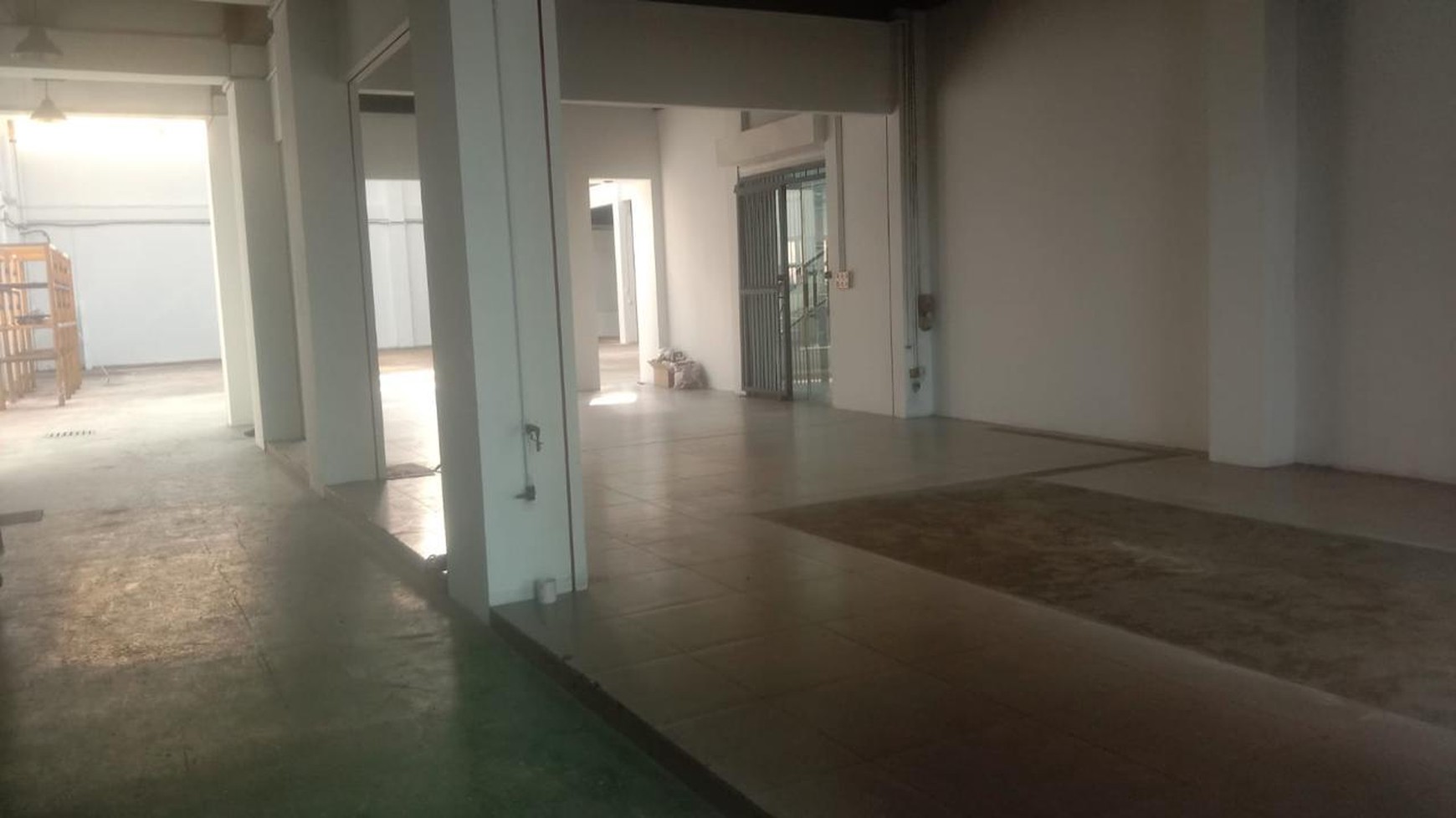 For rent Lahan dan bangunan dekat pintu tol pondok pinang