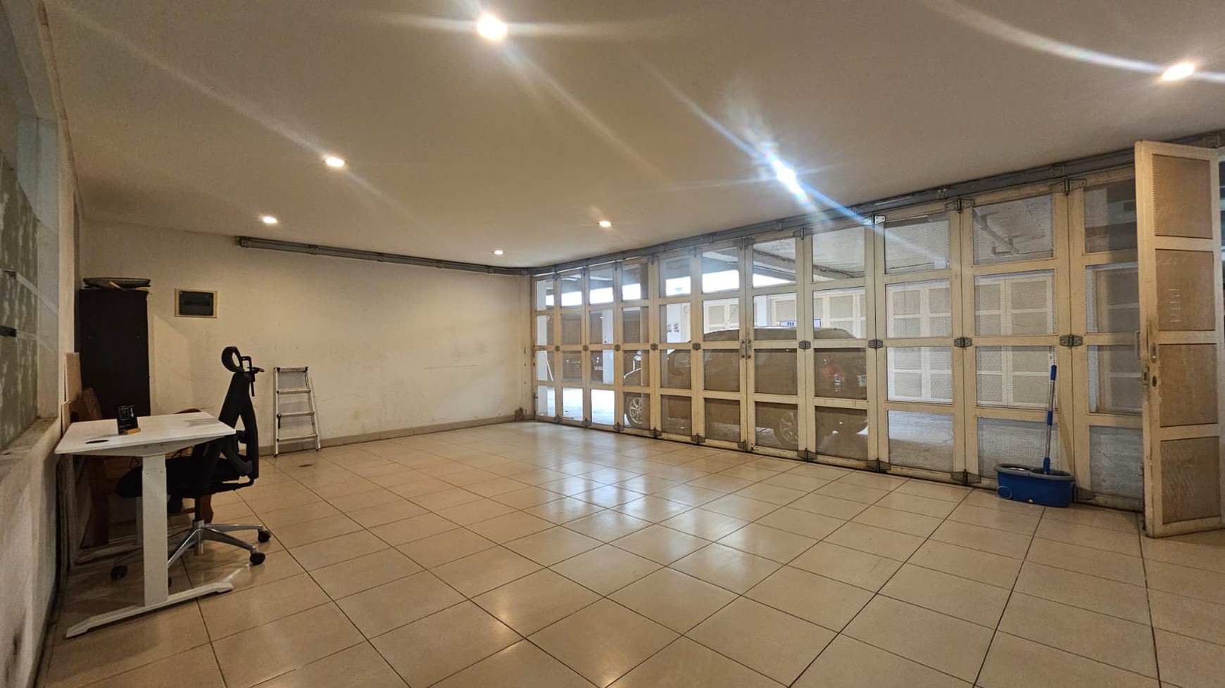 Ampera kemang rumah 3 lantai dekat tb simatupang fasum swimpool