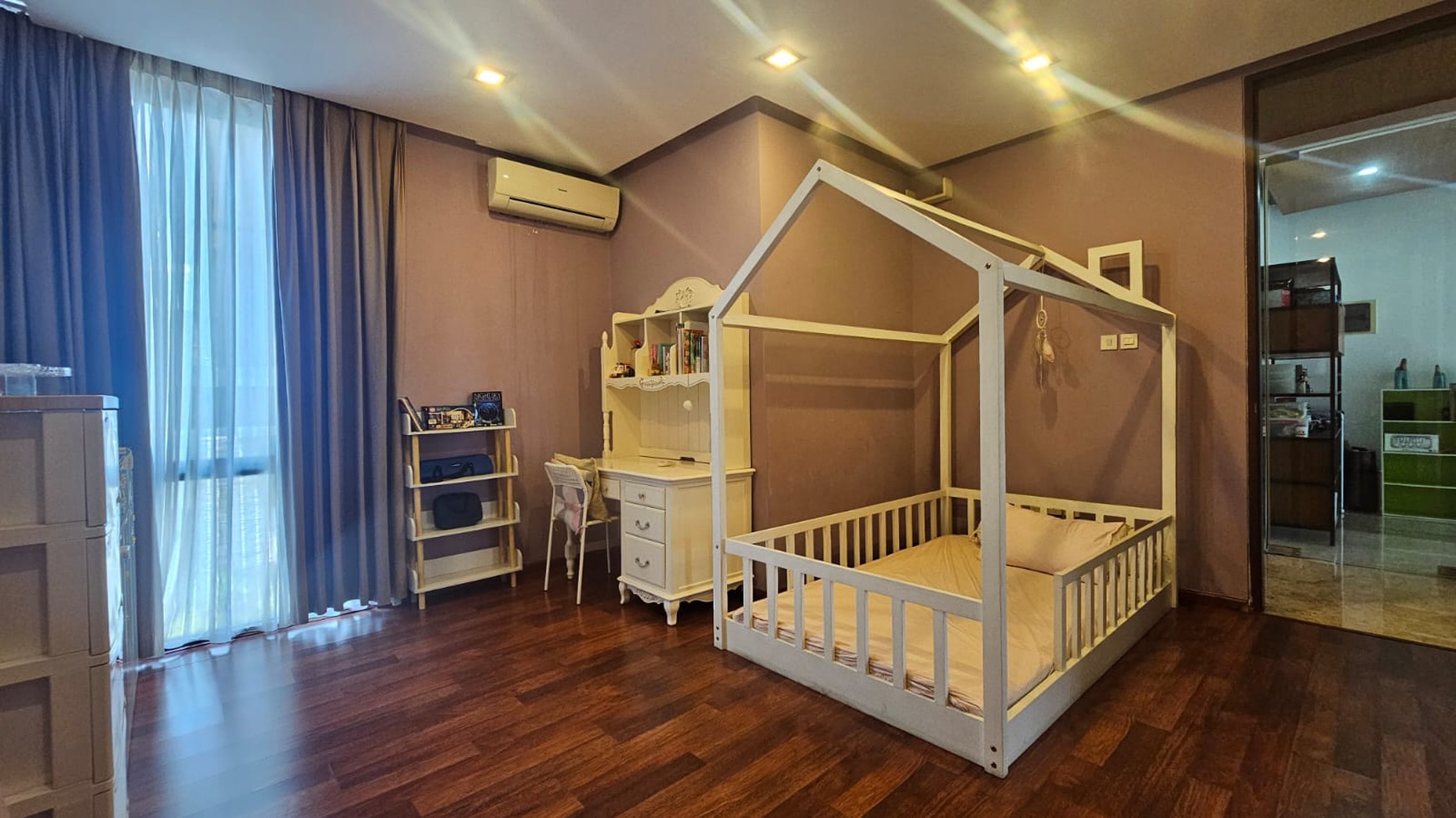 Ampera kemang rumah 3 lantai dekat tb simatupang fasum swimpool