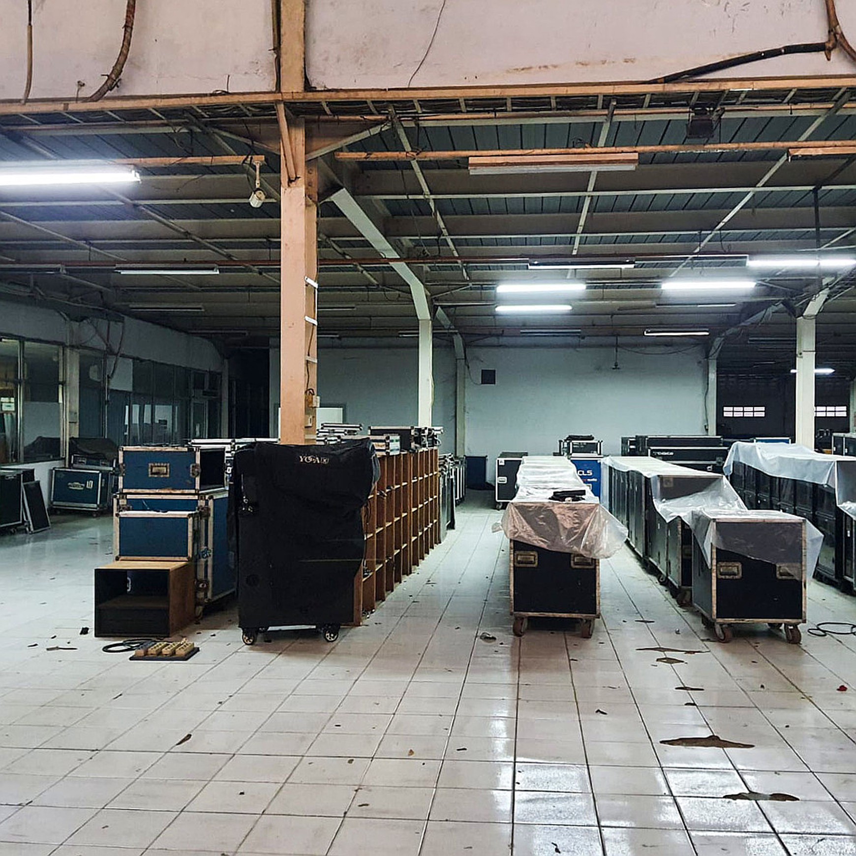 DIJUAL Gudang besar luas 1.4 H Murah di Kapuk Kamal raya