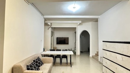 Rumah 2 lantai Di Bintaro Jaya Sektor 9