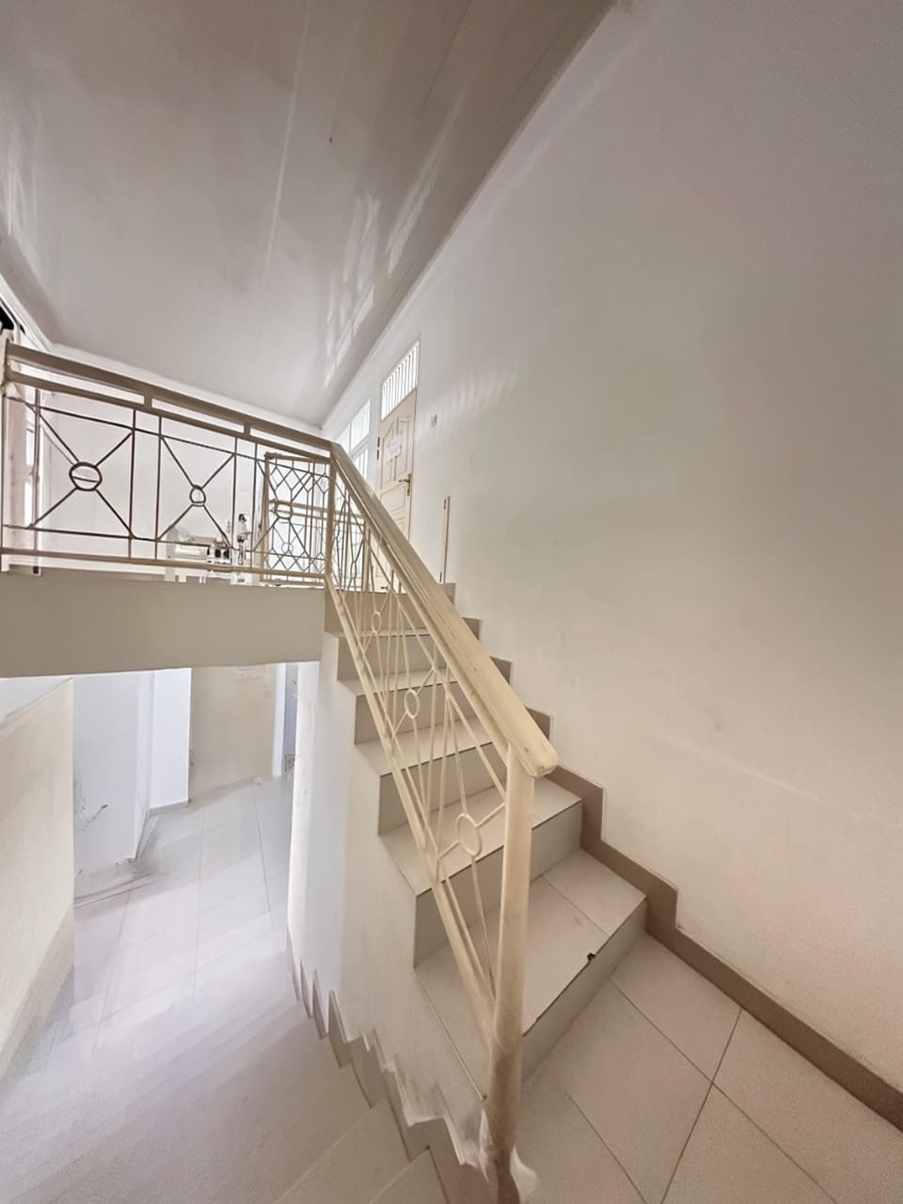 Rumah 2 lantai Di Bintaro Jaya Sektor 9