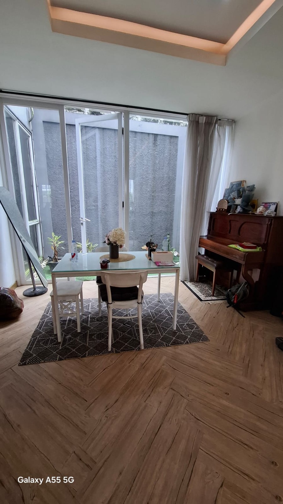 Rumah Bagus Di Discovery Eola Bintaro Jaya Sektor 9