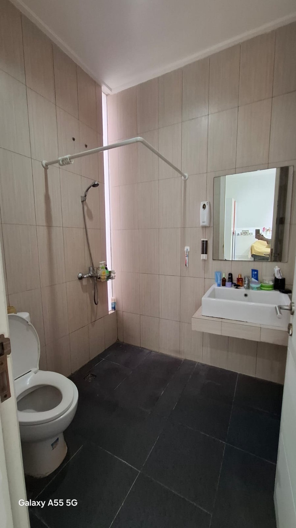 Rumah Bagus Di Discovery Eola Bintaro Jaya Sektor 9