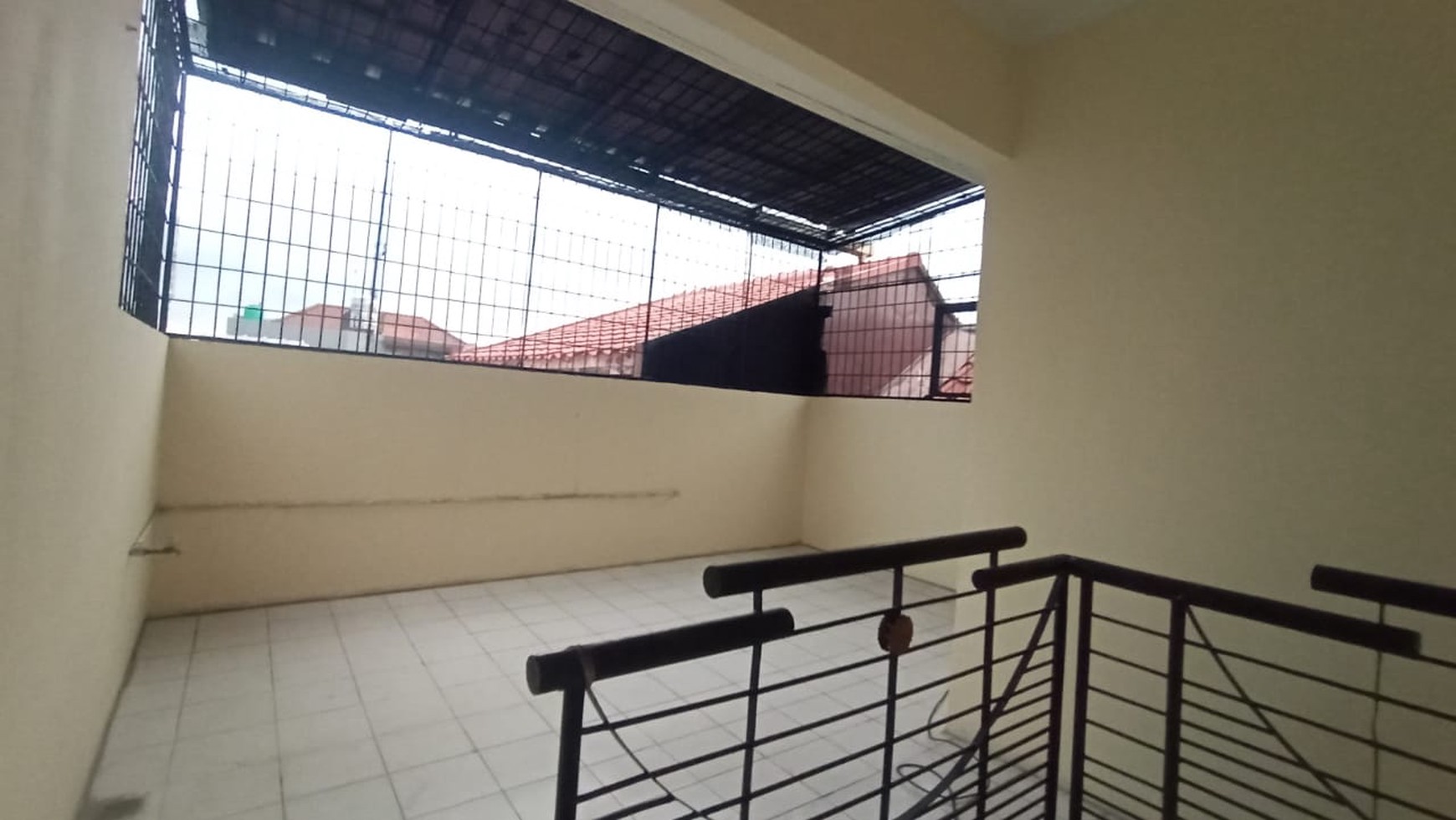Rumah Cluster 2 lt Furnish di Harapan Indah Bekasi
