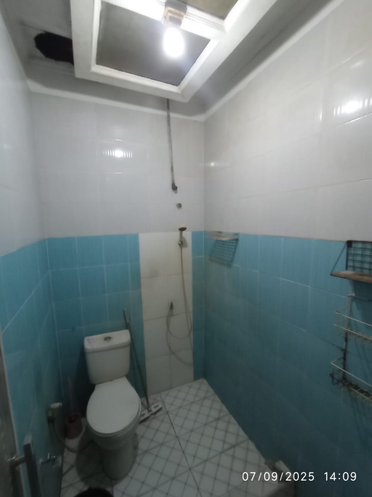 Di Sewa Rumah 2 Lantai Nyaman dan Asri di Sektor 2 Bintaro Jaya