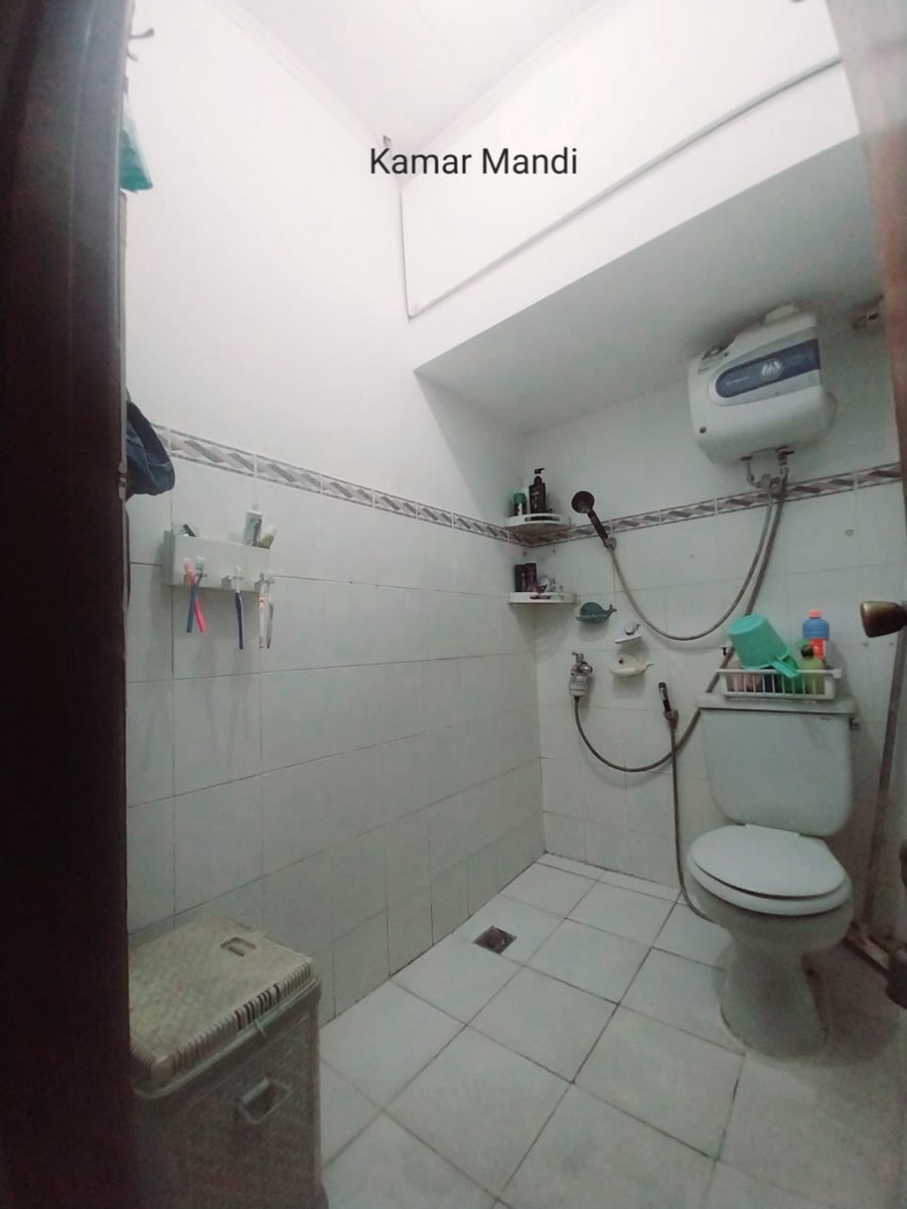 Rumah Siap Huni dengan KT 2+1 KM 2 Hunian Nyaman dan Asri di Bintaro  Sektor 2