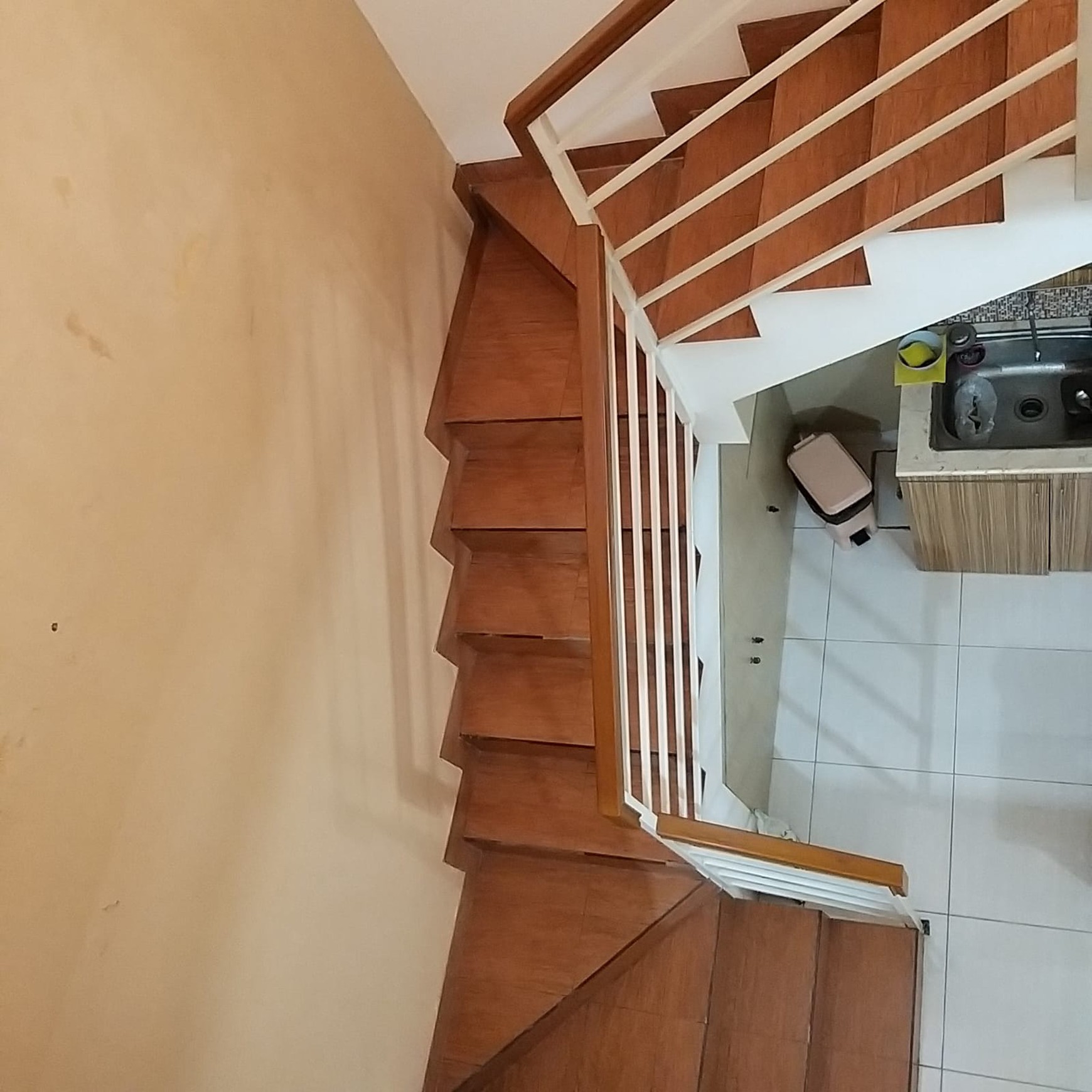 Rumah 2 lantai di Bintaro Jaya Siap Huni Surat SHM dengan KT 3+1 dan 2+1