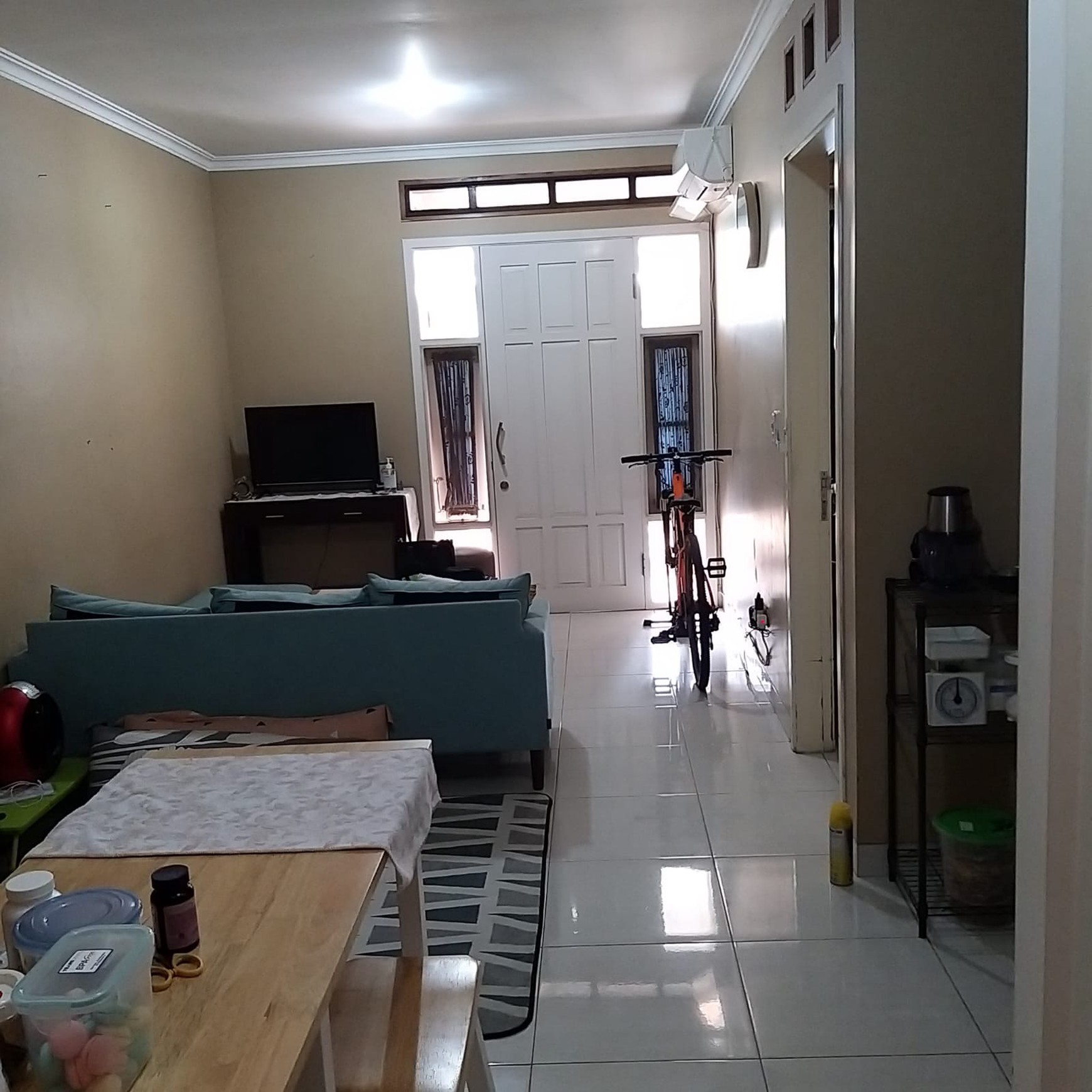 Rumah 2 lantai di Bintaro Jaya Siap Huni Surat SHM dengan KT 3+1 dan 2+1