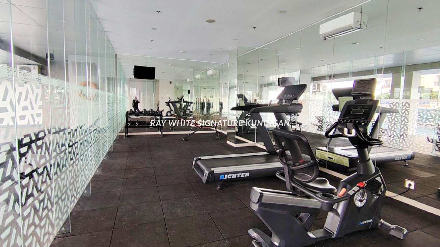 Apartemen Bellevue Place Low Floor Unfurnished