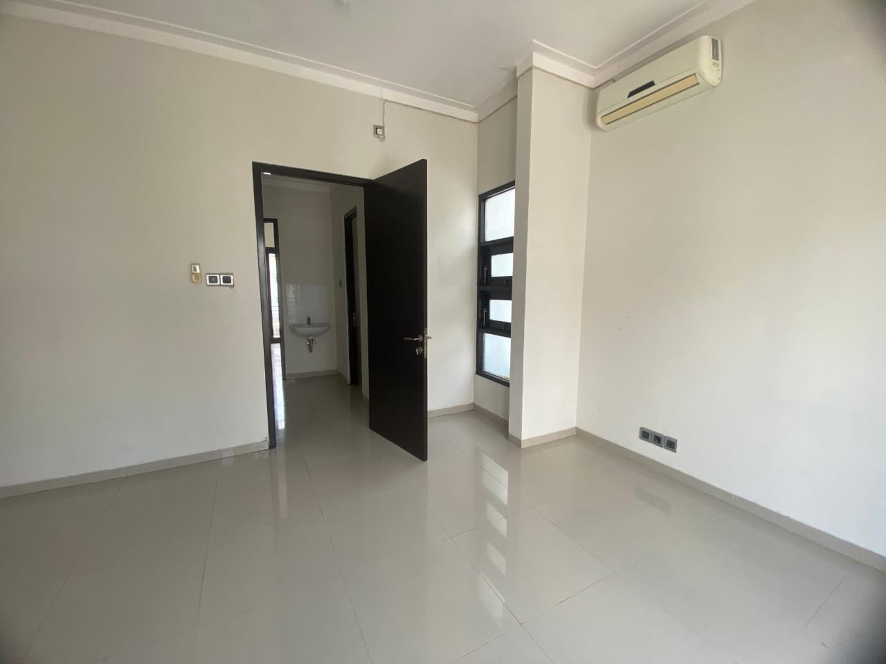 MURAH LUAS Disewakan Rumah Prambanan Residence dekat Wisata Bukit Mas, Citraland, Royal Residence