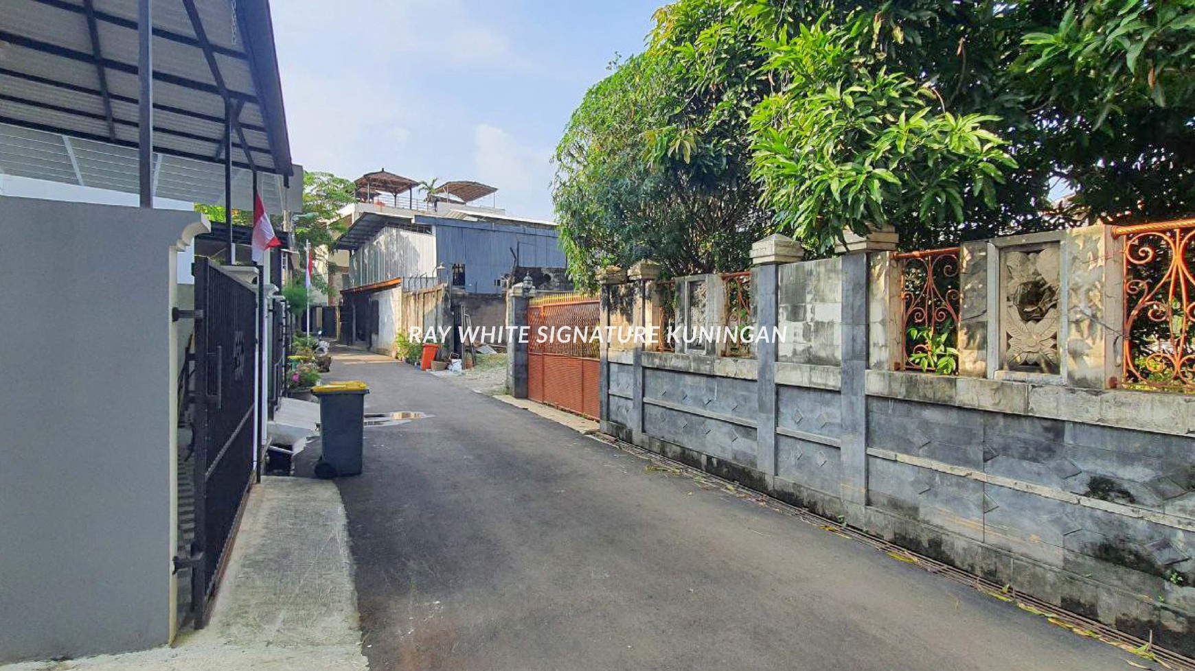 Rumah Town House di D'Phasa Residence Duren Sawit