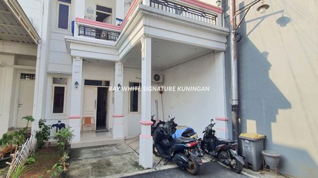Rumah Town House di D'Phasa Residence Duren Sawit