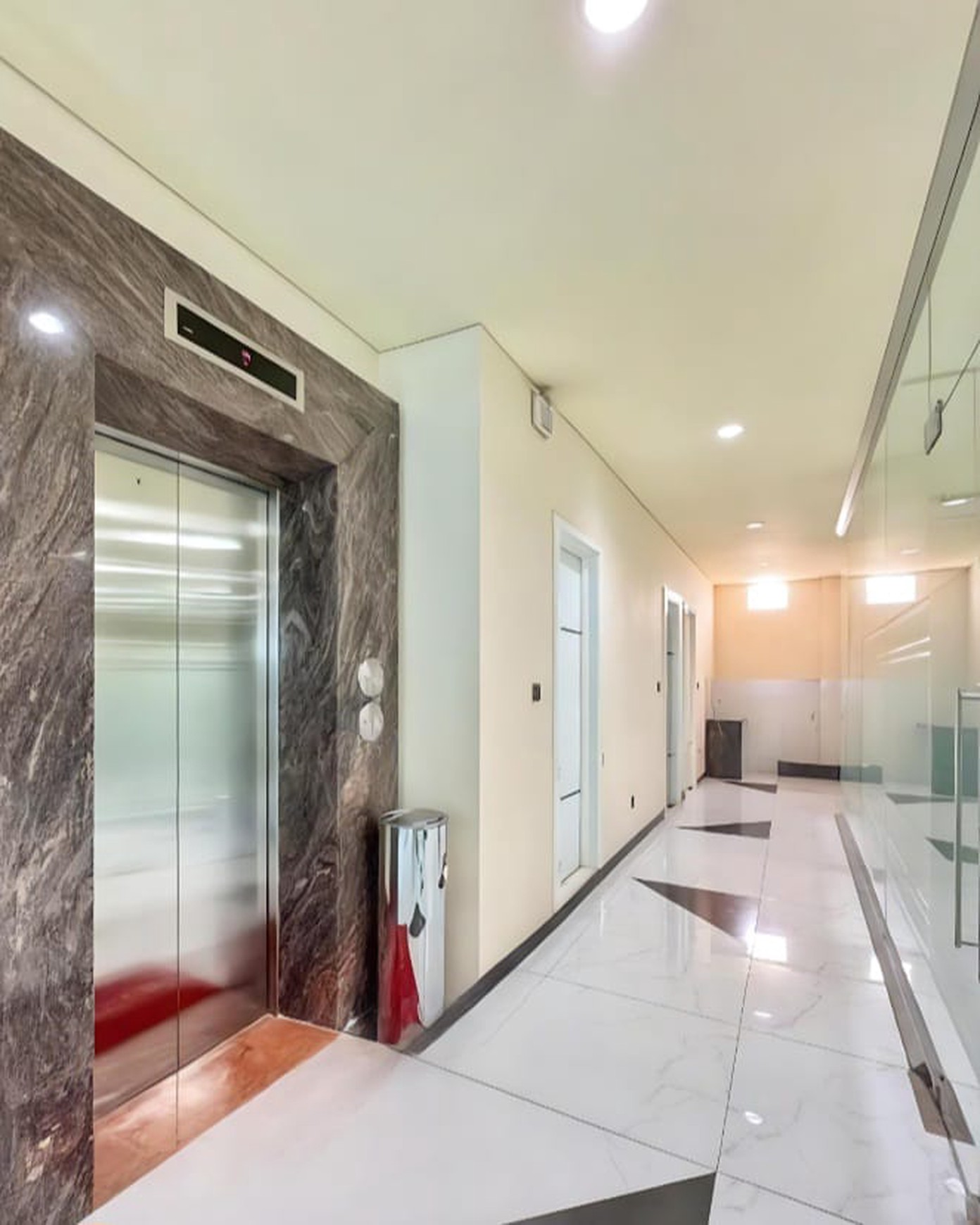 Dijual Gedung 6 Lantai Lokasi Strategis Di Kebayoran Baru Dekat Blok M, Senopati Dan SCBD Cocok Untuk Hotel Maupun Kantor.
