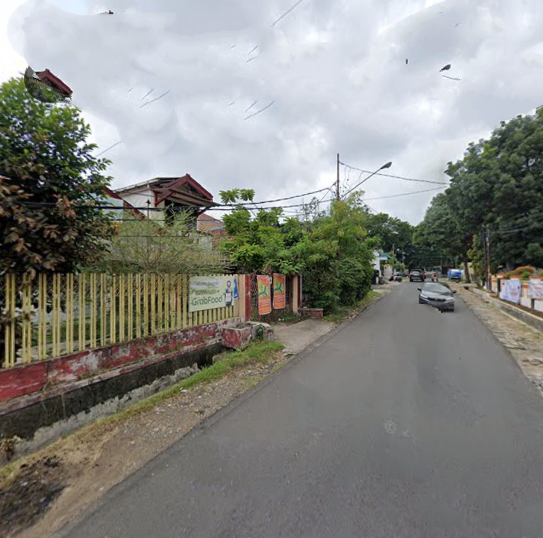 Tanah bonus rumah tua dijalan Way Pengubuan Pahoman Enggal Tanjung Karang Pusat, Bandar Lampung (Lampung)