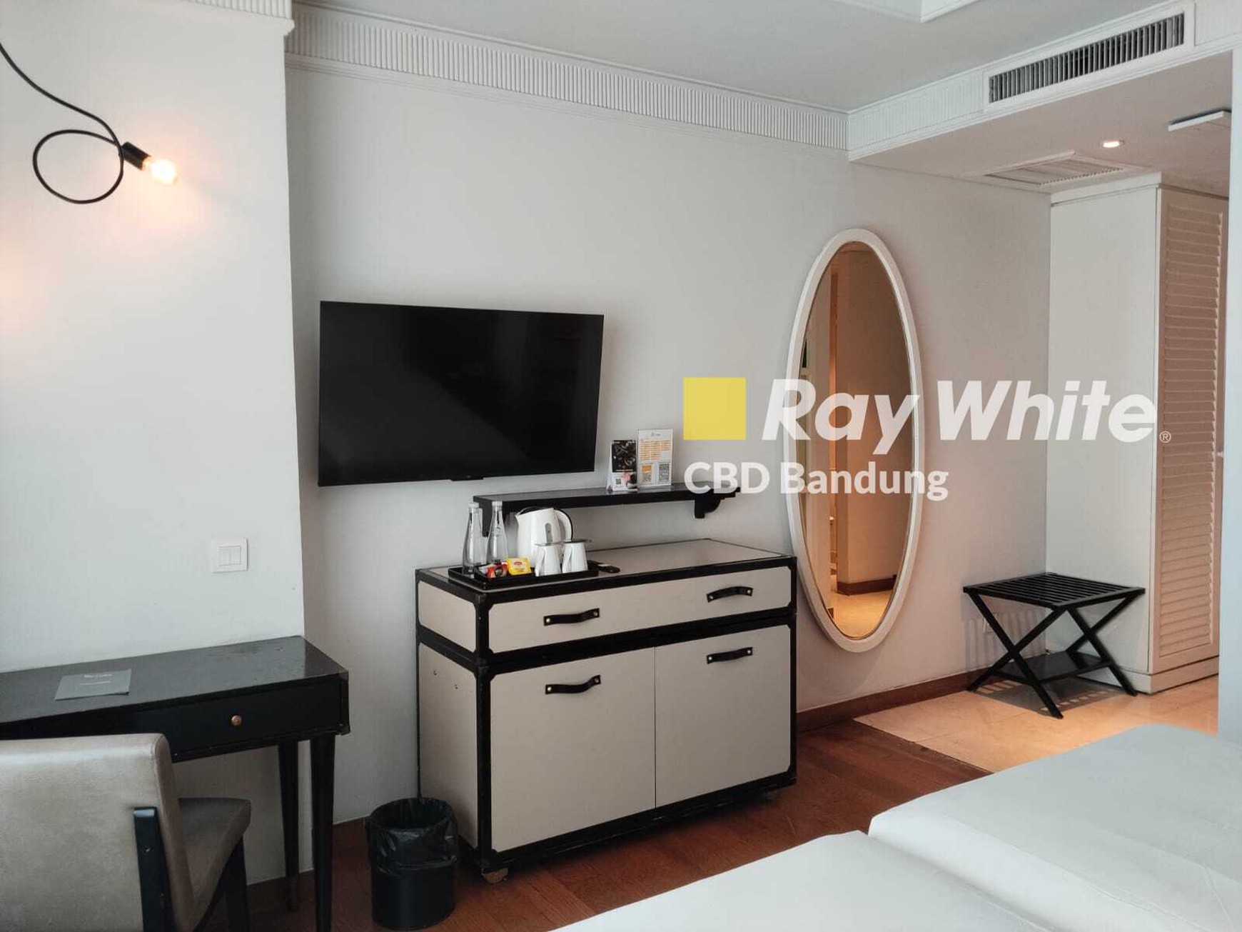 Condotel Type Deluxe 1 Bedroom Full Furnished di Mainroad Riau, Bandung